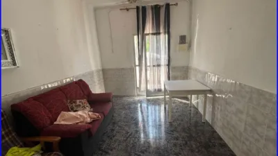 House in the Centre photo 2