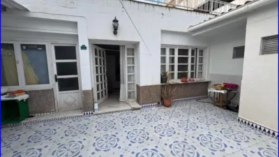 House in the Centre photo 16