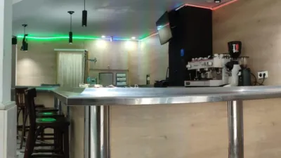 Local comercial en venta en Centro - Vista 2