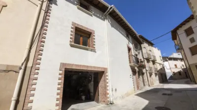 Chalet on Calle de la Virgen del Castillo photo 3