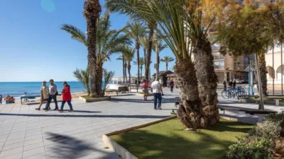 Apartamento en venta en Calle Apolo, cerca de Avenida de Diego Ramírez Pastor, Centro (Torrevieja) de 119.900 €