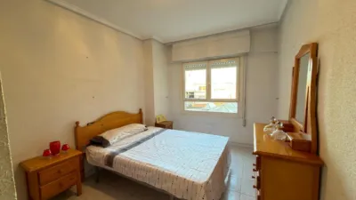 Apartamento en venta en Calle Joaquín Chapaprieta, 141, cerca de Calle Hermanos Bazán, Centro (Torrevieja) de 106.900 €
