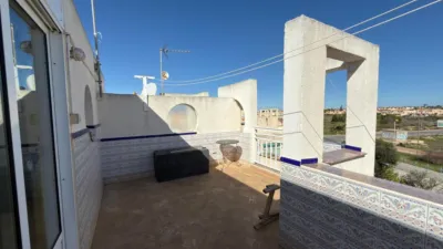 Casa adosada en venta en Calle de la Paloma, La Siesta-El Salado-Torreta-El Chaparral (Torrevieja) de 209.000 €