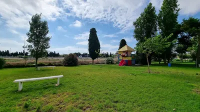 Casa adosada en venta en Calle de la Paloma, La Siesta-El Salado-Torreta-El Chaparral (Torrevieja) de 209.000 €