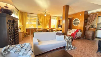 Casa adosada en venta en Calle de la Paloma, La Siesta-El Salado-Torreta-El Chaparral (Torrevieja) de 209.000 €