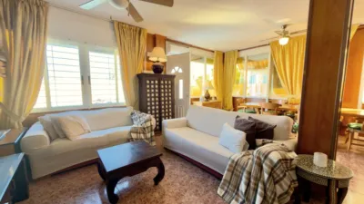 Casa adosada en venta en Calle de la Paloma, La Siesta-El Salado-Torreta-El Chaparral (Torrevieja) de 209.000 €