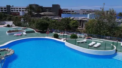 Apartment on Avenida Adeje 300