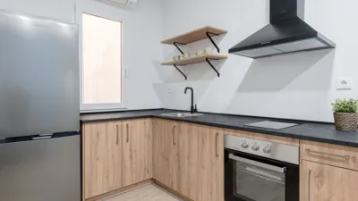 Piso en alquiler en Calle de la Cebada - Imagen 2