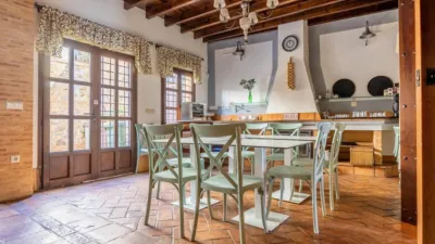 Casa en venta en Calle de Valdehelechoso, 9, Aracena de 599.000 €
