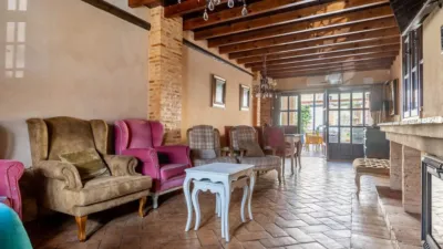 Casa en venta en Calle de Valdehelechoso, 9, Aracena de 599.000 €