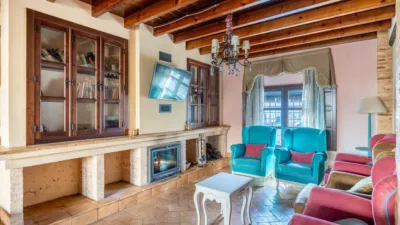 Casa en venta en Calle de Valdehelechoso, 9, Aracena de 599.000 €