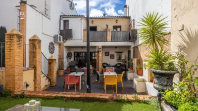 Casa en venta en Calle de Valdehelechoso, 9, Aracena de 599.000 €