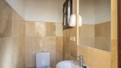 Casa en venta en Calle de Valdehelechoso, 9, Aracena de 599.000 €
