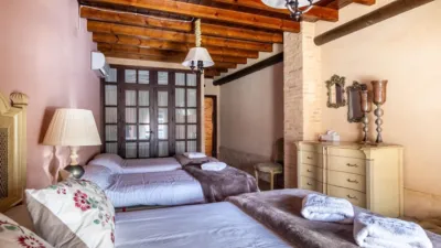 Casa en venta en Calle de Valdehelechoso, 9, Aracena de 599.000 €