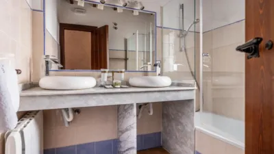 Casa en venta en Calle de Valdehelechoso, 9, Aracena de 599.000 €