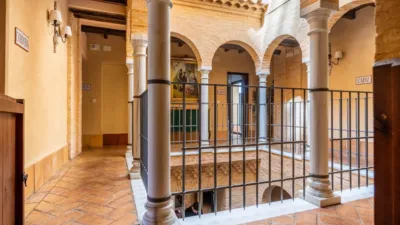 Casa en venta en Calle de Valdehelechoso, 9, Aracena de 599.000 €