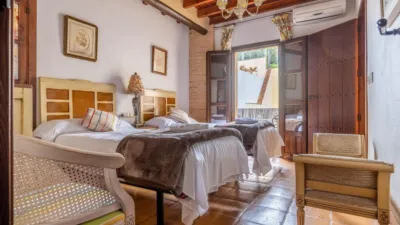 Casa en venta en Calle de Valdehelechoso, 9, Aracena de 599.000 €