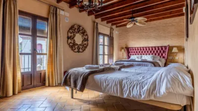 Casa en venta en Calle de Valdehelechoso, 9, Aracena de 599.000 €