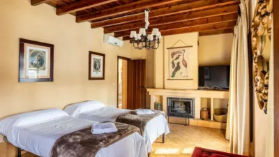 Casa en venta en Calle de Valdehelechoso, 9, Aracena de 599.000 €