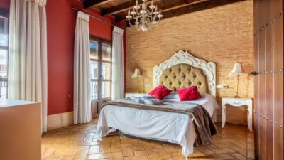 Casa en venta en Calle de Valdehelechoso, 9, Aracena de 599.000 €