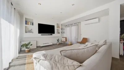 Townhouse on Carrer de la Riera Ginjolers photo 4