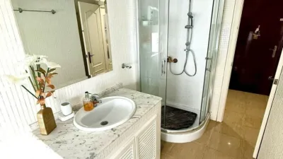 Piso en venta en La Caleta - La Viña, La Caleta-La Viña (Cádiz Capital) de 339.000 €