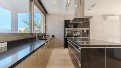 Chalet en venta en Roque del Conde, Costa Adeje (Adeje) de 2.100.000 €