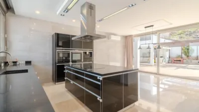 Chalet en venta en Roque del Conde, Costa Adeje (Adeje) de 2.100.000 €