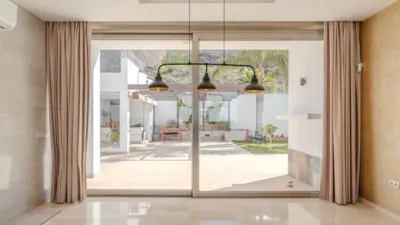 Chalet en venta en Roque del Conde, Costa Adeje (Adeje) de 2.100.000 €