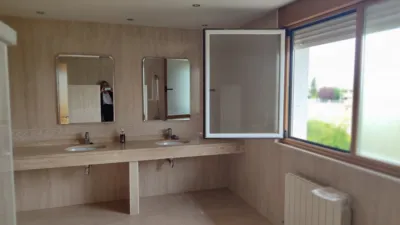 Chalet en venta en Piscinas, Morales del Vino de 509.900 €