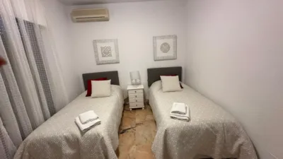 Piso en alquiler en Paseo Marítimo Rey de España, 26, cerca de Calle del Poeta Salvador Rueda, Playa de Los Boliches (Fuengirola) de 2.000 €<span>/mes</span>
