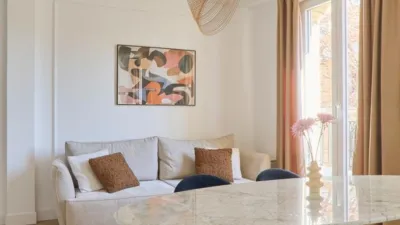 Apartment on Calle Corredera Baja de San Pablo photo 6
