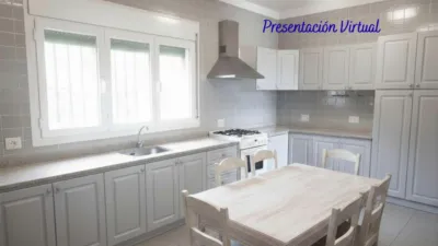 House on Salto del Pino Street photo 11