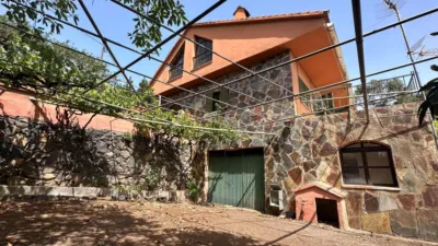 House on Salto del Pino Street photo 3