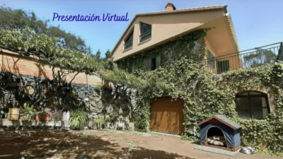 House on Salto del Pino Street photo 4