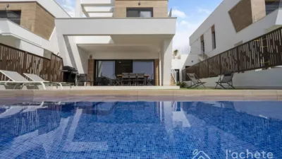 Chalet on Calle d'Equador photo 2