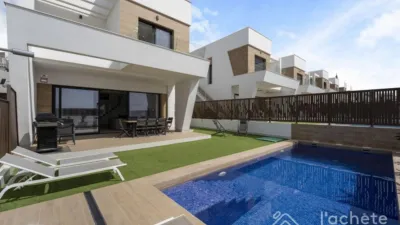 Chalet on Calle d'Equador photo 3