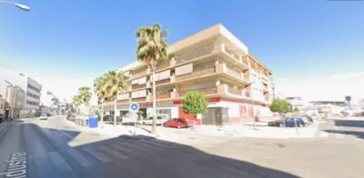 Duplex on Industria Street photo 10