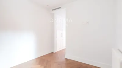 Apartment on Calle del Conde de Peñalver photo 17