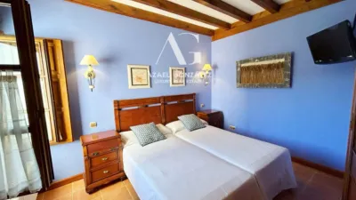 House on Calle Cuevas de Altamira, No. 201 photo 24