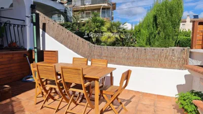 Terraced house on Carrer d'El Vendrell photo 4
