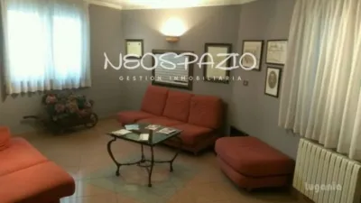 Office space in the Center-Walled Enclosure photo 8
