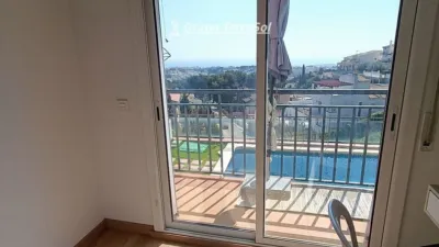 Terraced House in Carrer dels Estats Units photo 10