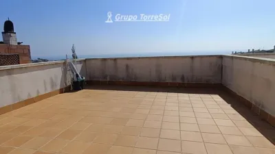 Terraced House in Carrer dels Estats Units photo 17