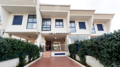 Terraced house on Calle Falco photo 3