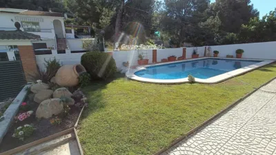 Chalet on Carrer de la Torre dels Escipions photo 3