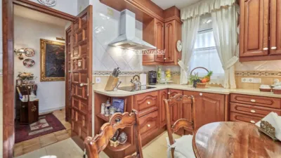 Townhouse for sale in Carrer d'Alorda Park photo 33