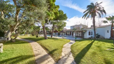 Townhouse for sale in Carrer d'Alorda Park photo 5