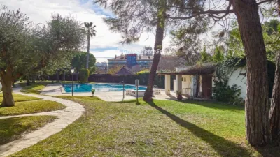 Townhouse for sale in Carrer d'Alorda Park photo 9