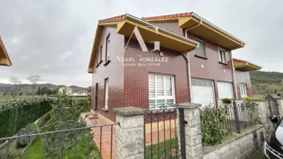 House - Más